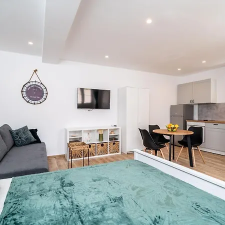 Marta Apartment *