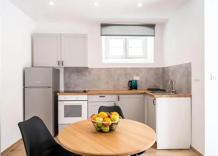 Marta Apartment *